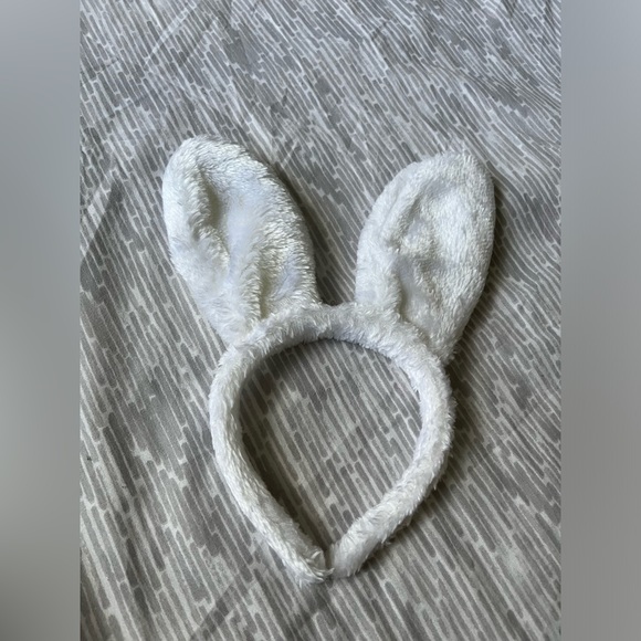 โค๏ธ FREE with any purchase ๐๐ฝ Super Soft & Fuzzy ๐ฐ๐ White Bunny Ears Easter - Picture 8 of 10
